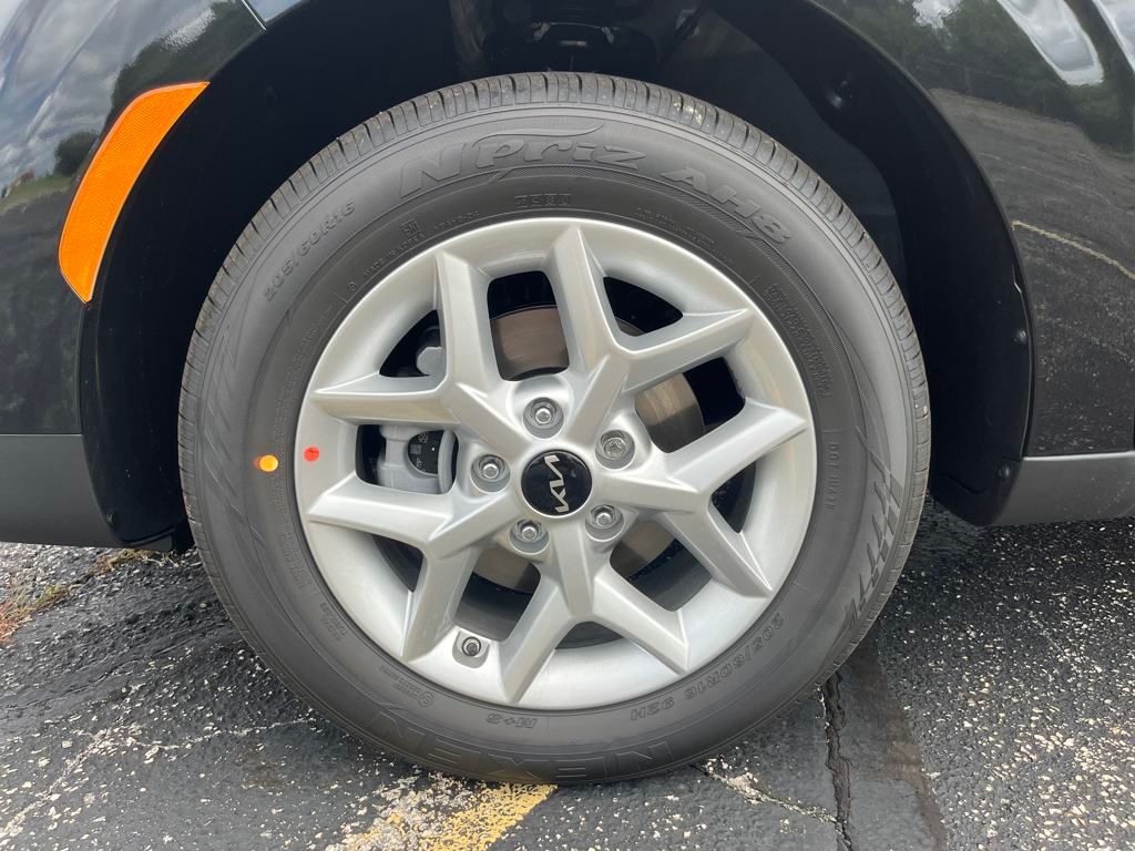 2025 Kia Soul S Image 11 of 33