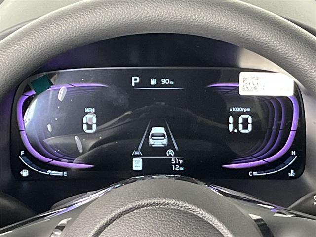 Vehicle image 17 of 25