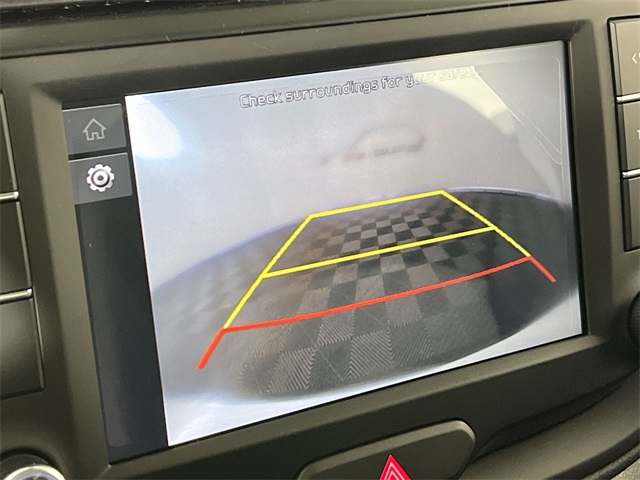 Vehicle image 18 of 25