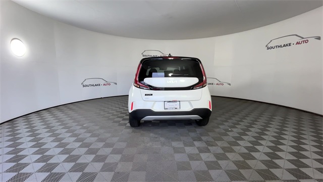 Vehicle image 7 of 25
