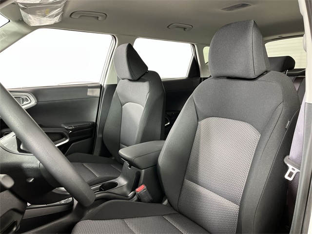 Vehicle image 14 of 25