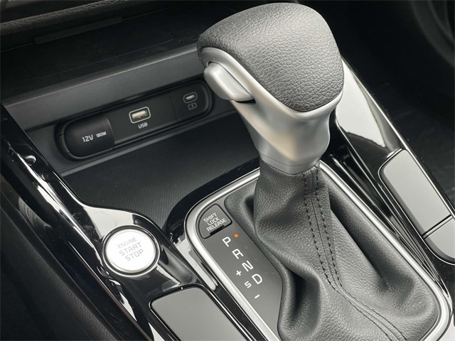 Vehicle image 17 of 36
