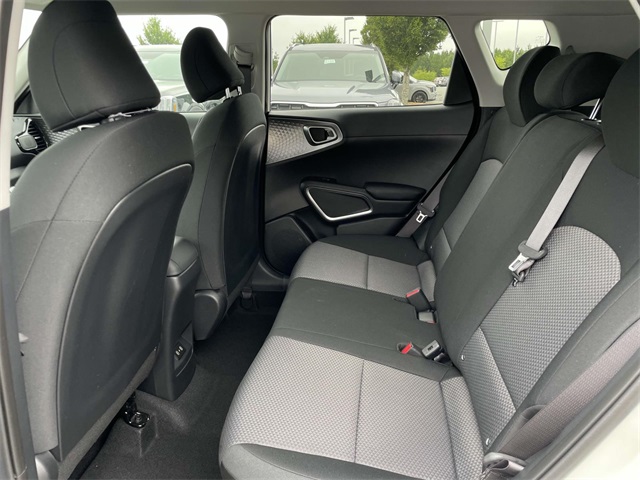 Vehicle image 9 of 36