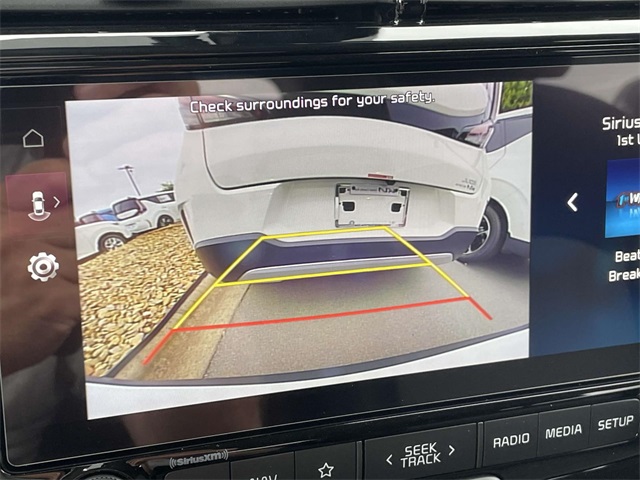 Vehicle image 16 of 36