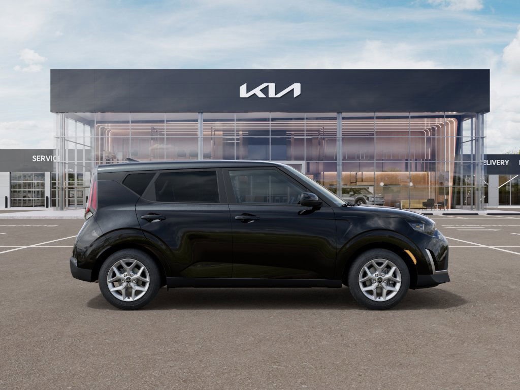 Vehicle image 4 of 27