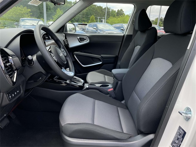 Vehicle image 10 of 36