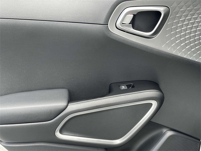 Vehicle image 24 of 36