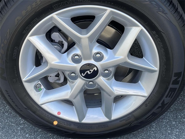 Vehicle image 8 of 36