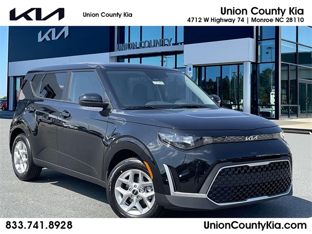 Vehicle image 3 of 36