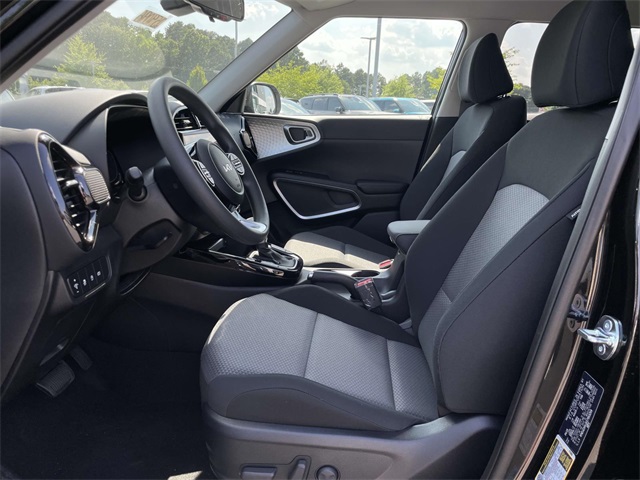 Vehicle image 13 of 36