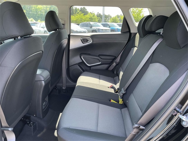 Vehicle image 10 of 36