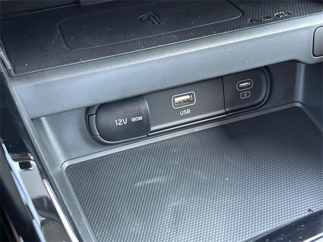 Vehicle image 34 of 36