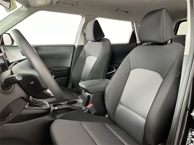 Vehicle image 15 of 25