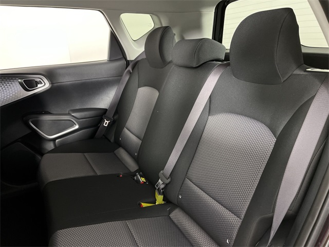 Vehicle image 14 of 25