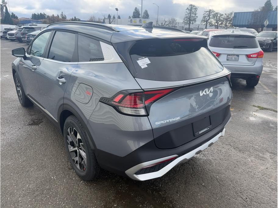 Vehicle image 8 of 20