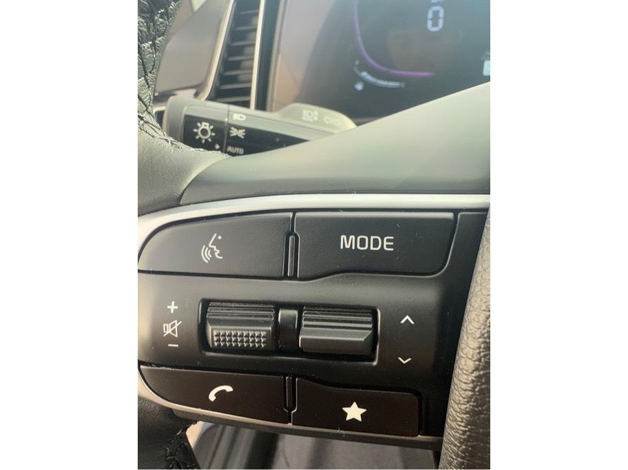 Vehicle image 19 of 20