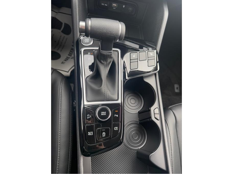 Vehicle image 16 of 20