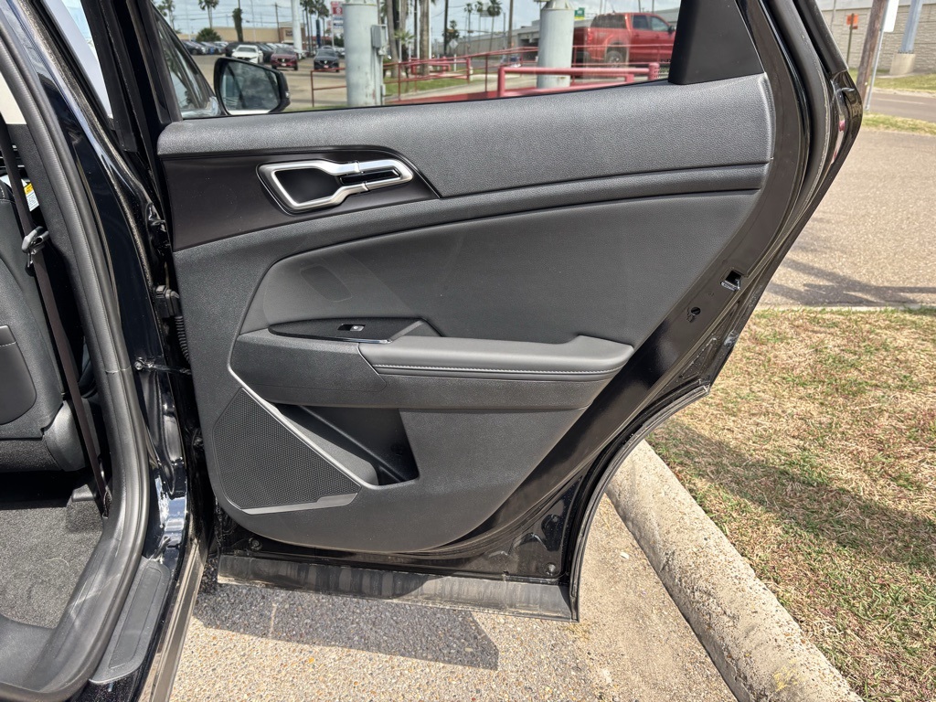 2025 Kia Sportage EX Image 19 of 23