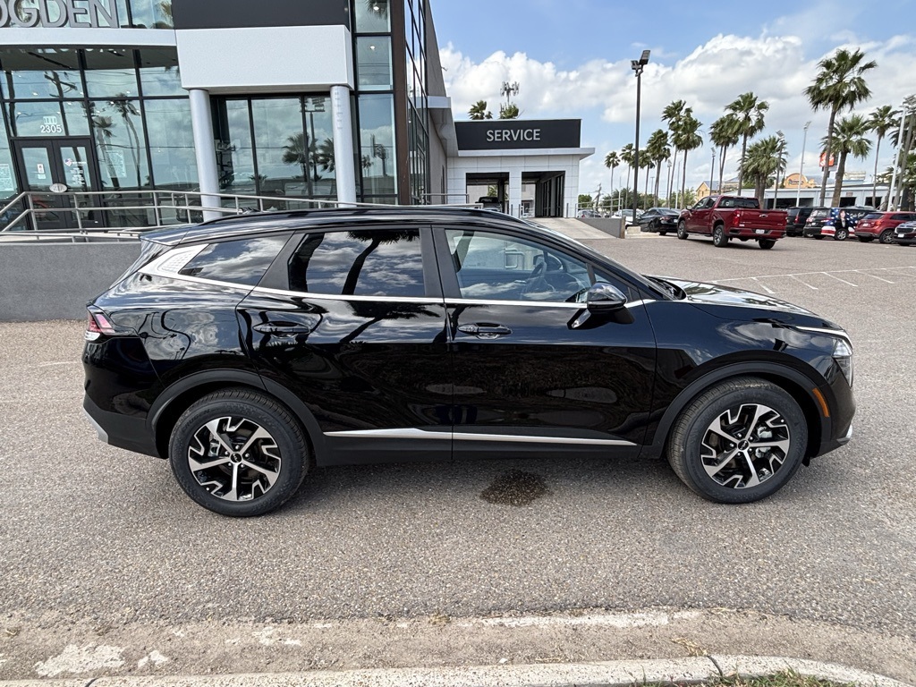 2025 Kia Sportage EX Image 3 of 23