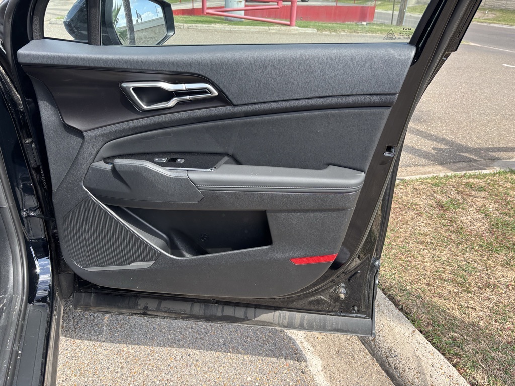 2025 Kia Sportage EX Image 21 of 23