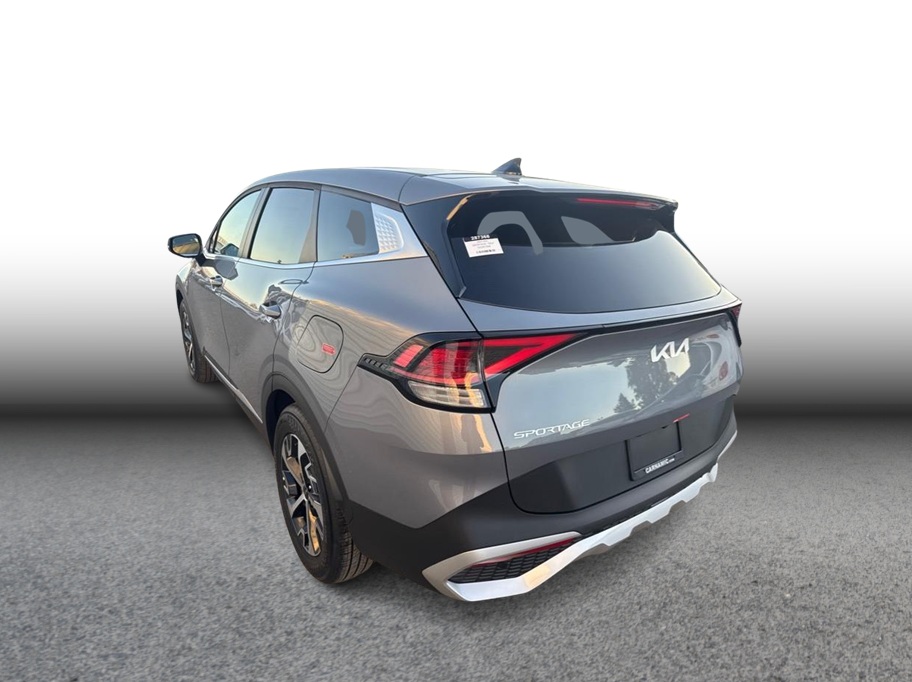 Vehicle image 7 of 18