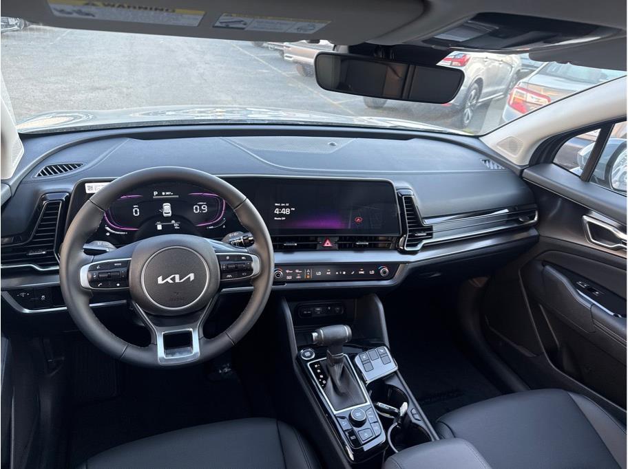 Vehicle image 12 of 18