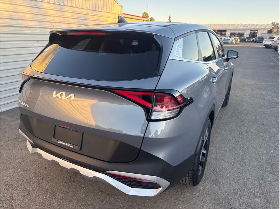 Vehicle image 3 of 18