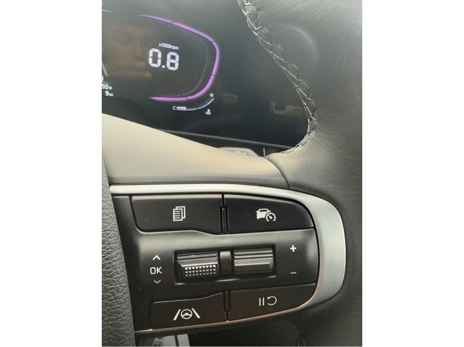 Vehicle image 20 of 24