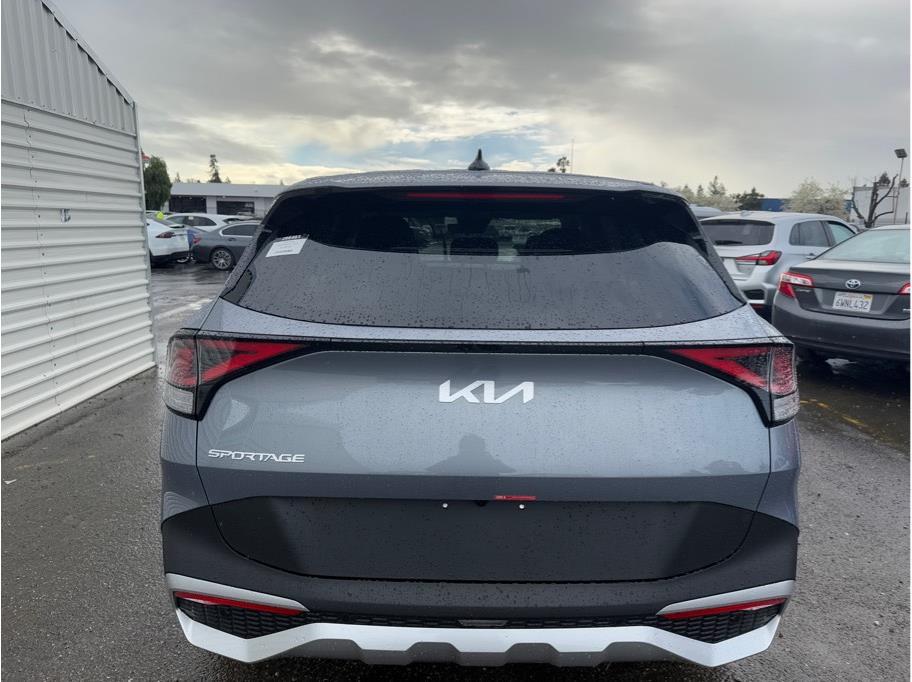 Vehicle image 4 of 24