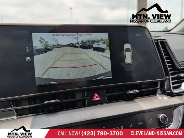 Vehicle image 13 of 29