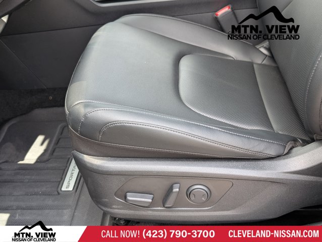 Vehicle image 9 of 29