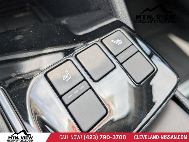 Vehicle image 16 of 29