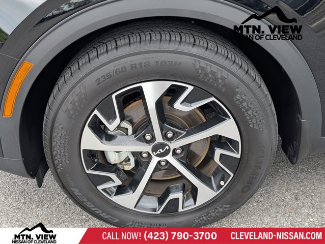 Vehicle image 22 of 29