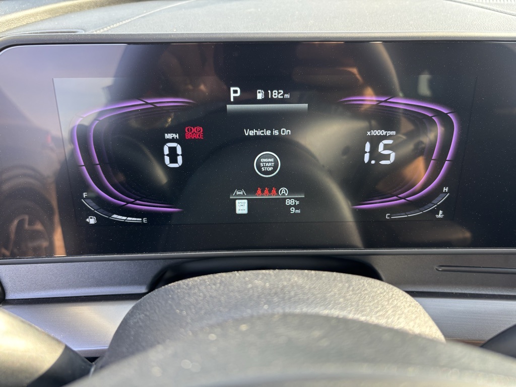 Vehicle image 11 of 23