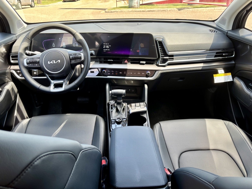 2025 Kia Sportage EX Image 12 of 23