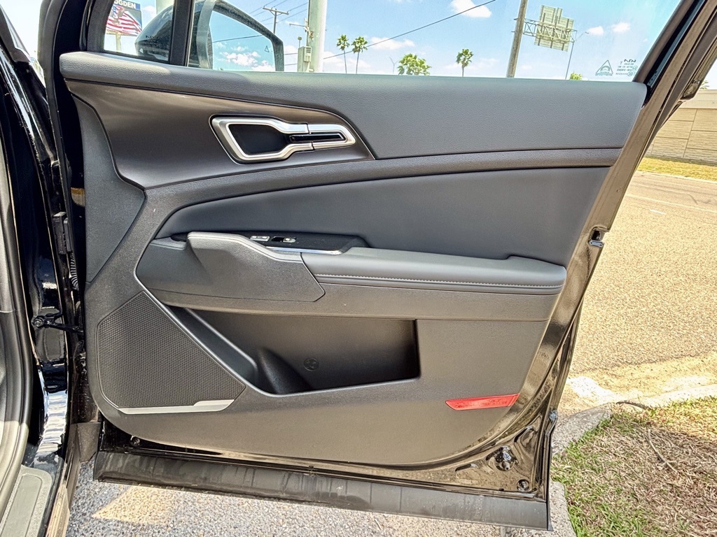 2025 Kia Sportage EX Image 21 of 23