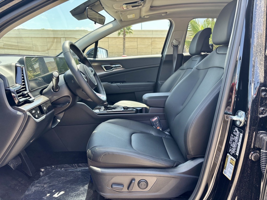 2025 Kia Sportage EX Image 15 of 23