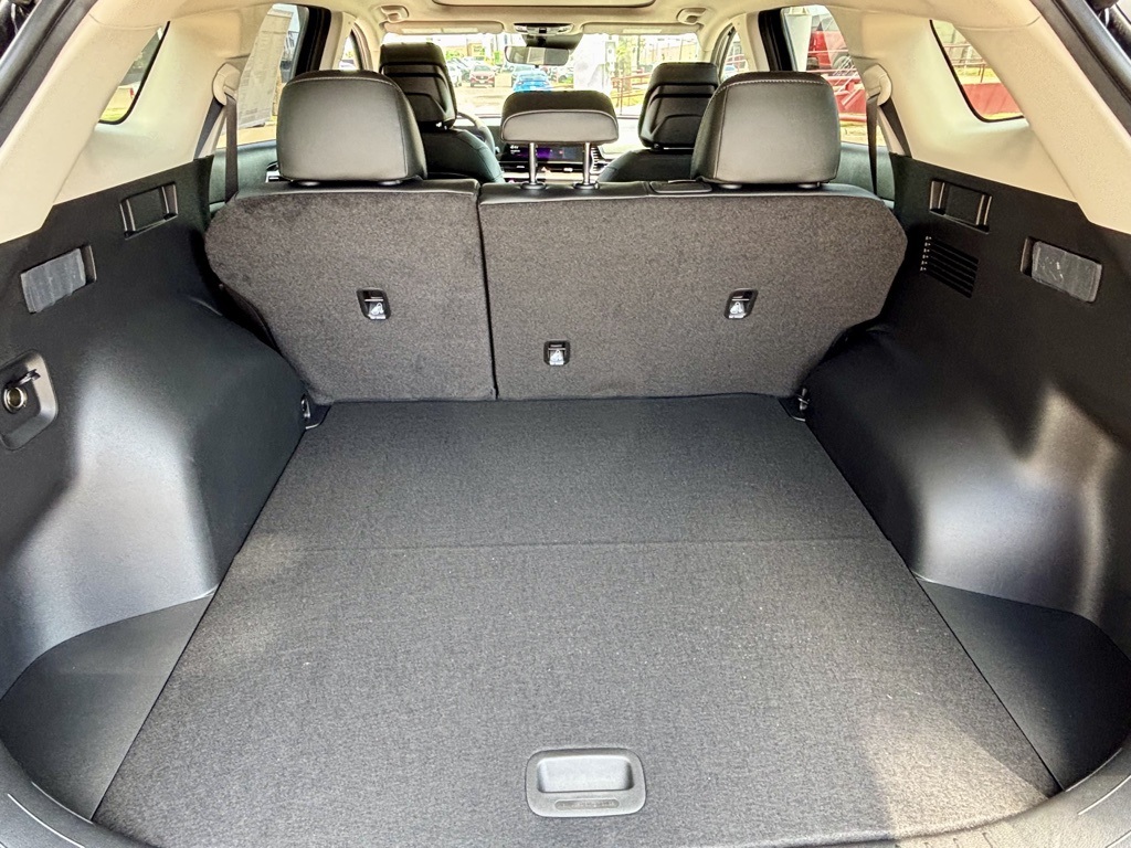 2025 Kia Sportage EX Image 18 of 23