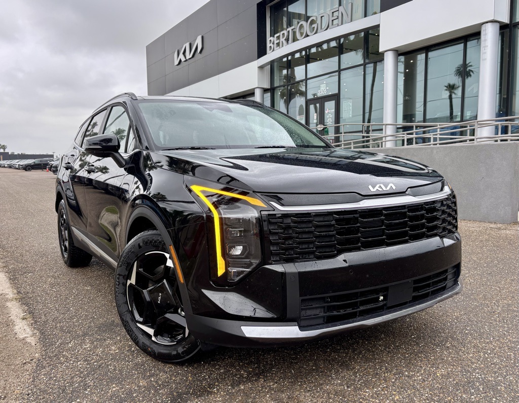 2026 Kia Sportage EX Image 3 of 24