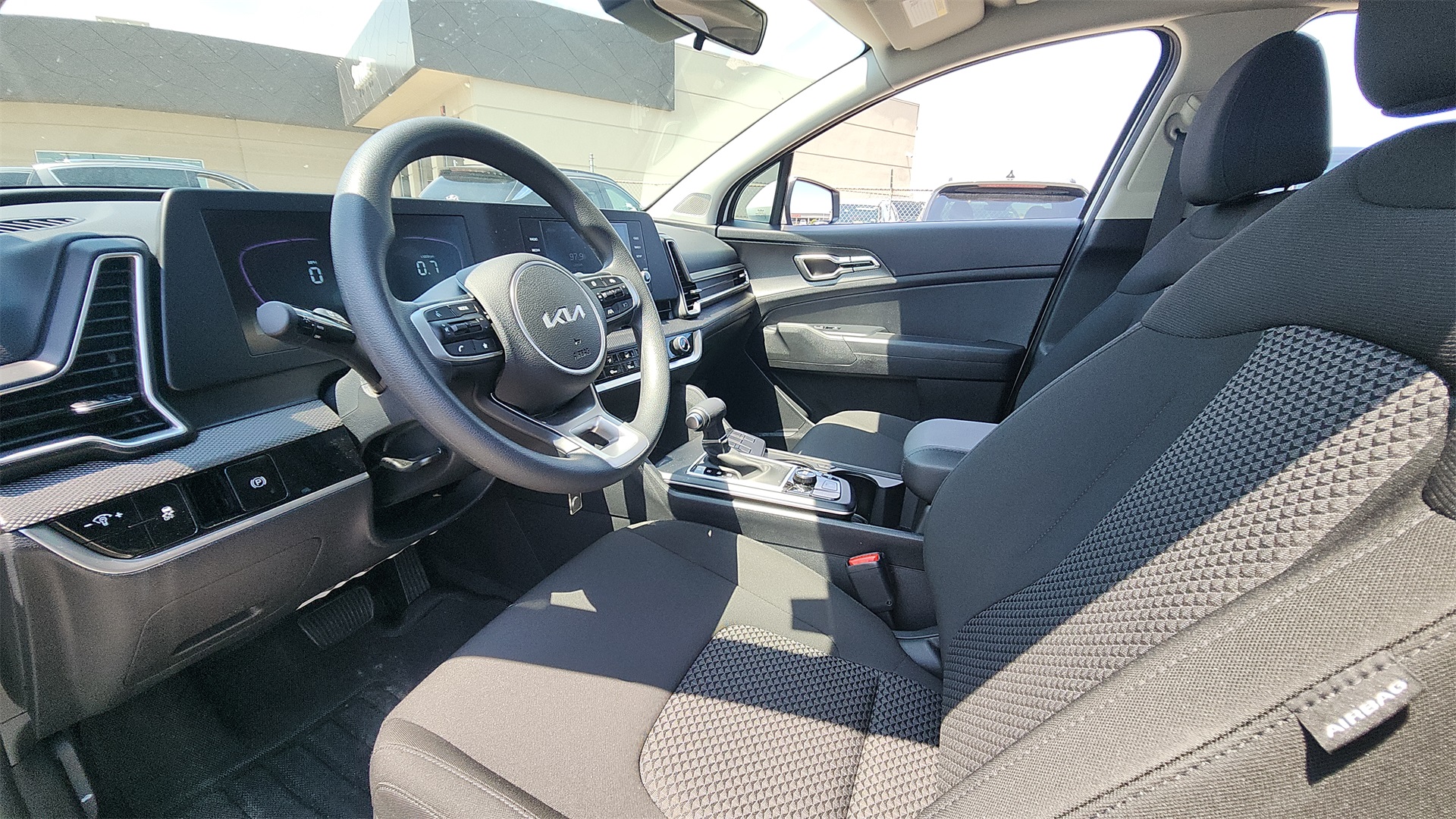 Vehicle image 9 of 40