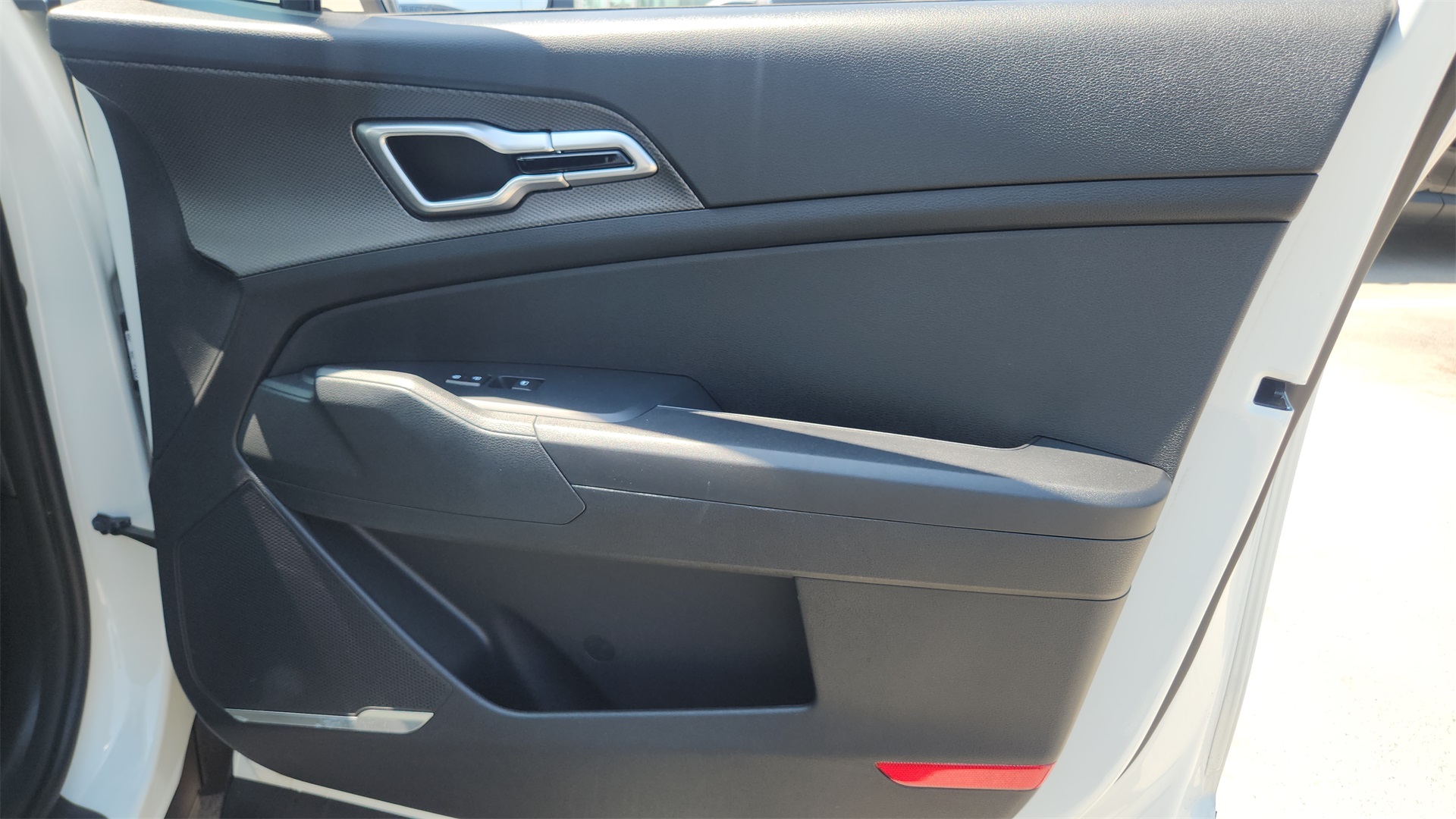 Vehicle image 19 of 40