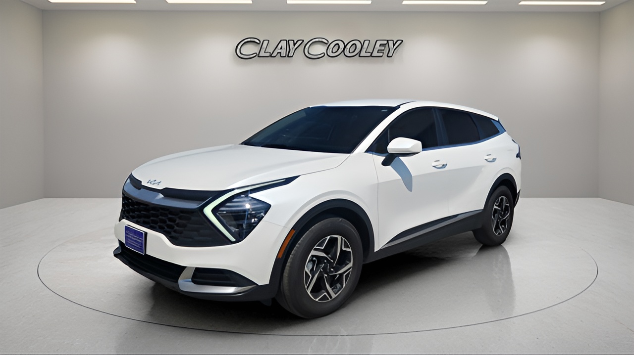 Vehicle image 33 of 40