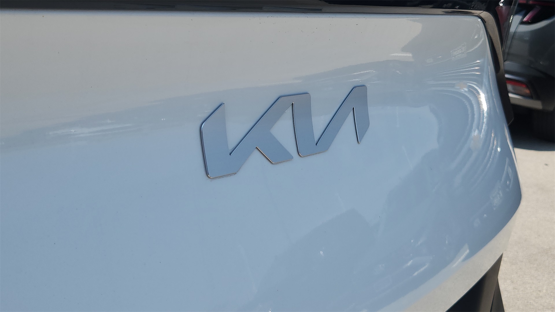 Vehicle image 32 of 40