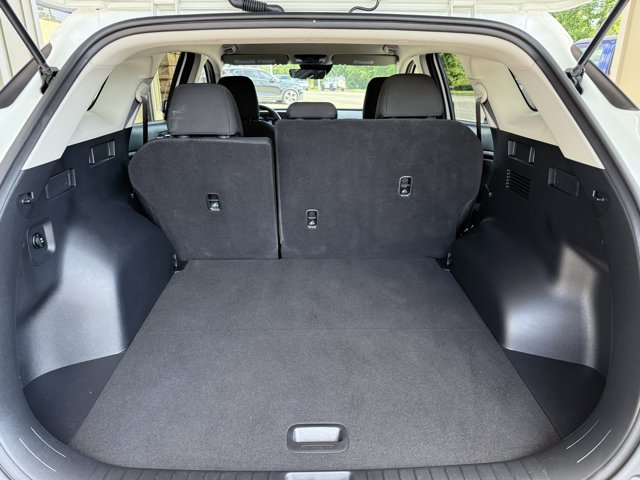 Vehicle image 80 of 100
