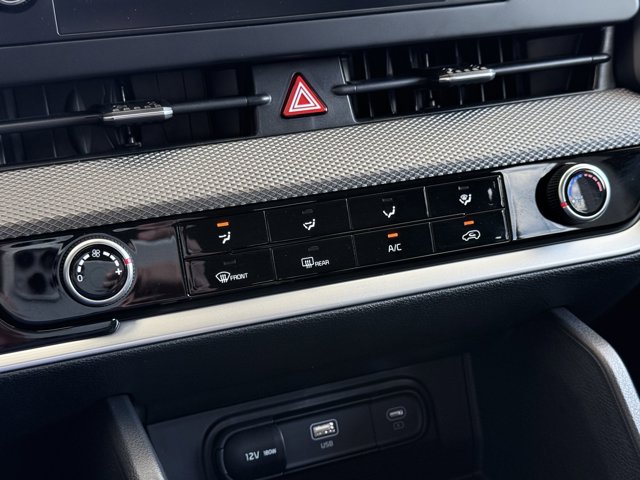Vehicle image 48 of 100