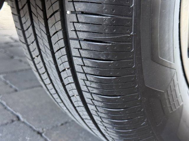 Vehicle image 94 of 100