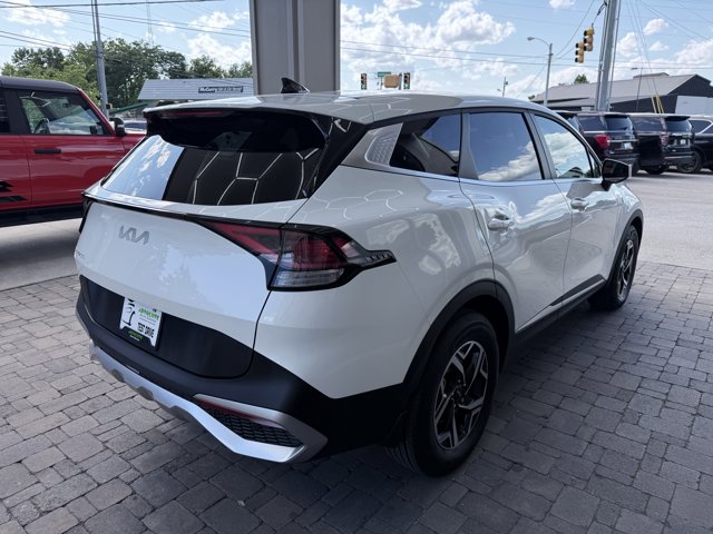 Vehicle image 22 of 100