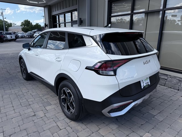 Vehicle image 28 of 100