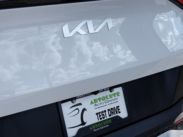 Vehicle image 69 of 100