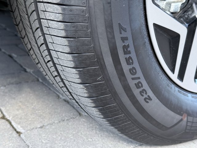 Vehicle image 90 of 100